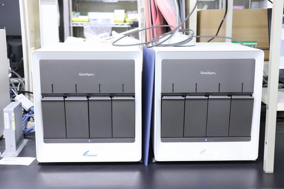 PCR検査機器1