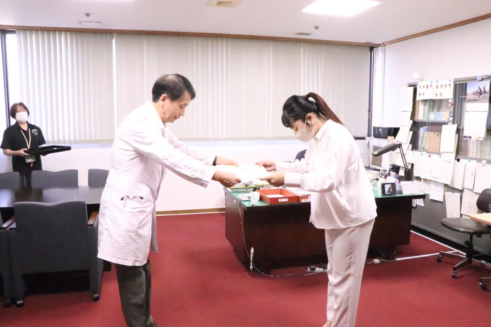 感謝状贈呈式の様子1